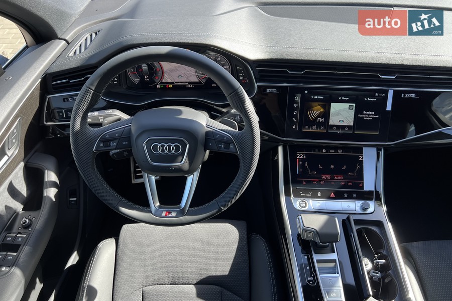 Audi Q7 - фото 44