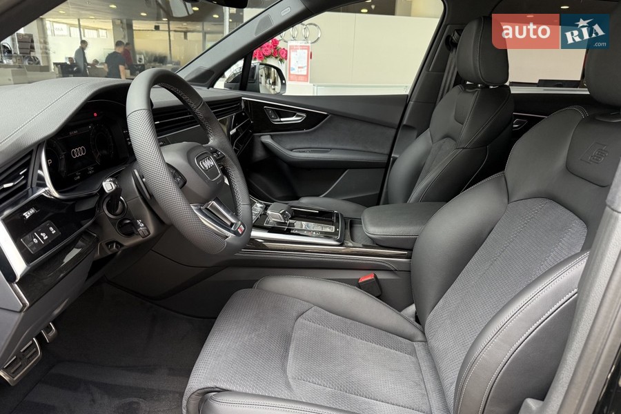 Audi Q7 - фото 8