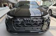 Audi Q7 - фото 1