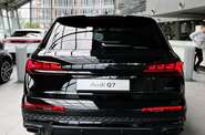 Audi Q7 - фото 5