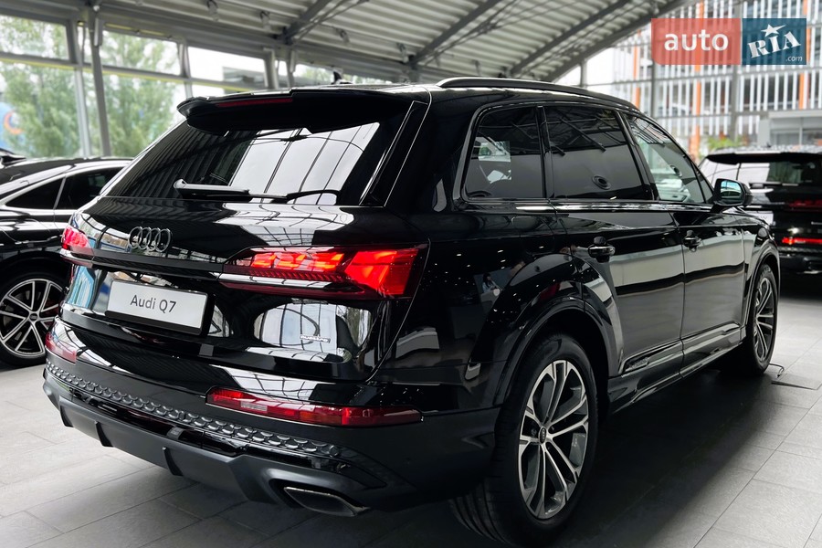 Audi Q7 - фото 4