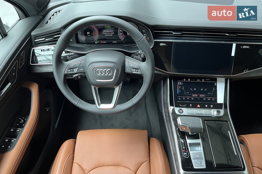 Audi Q7 - фото 30