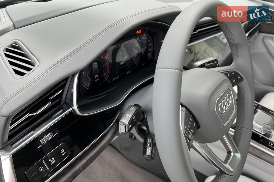 Audi Q7 - фото 28