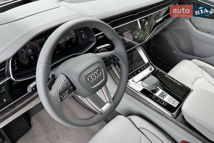 Audi Q7 - фото 26