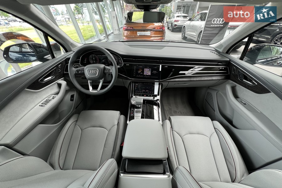 Audi Q7 - фото 36