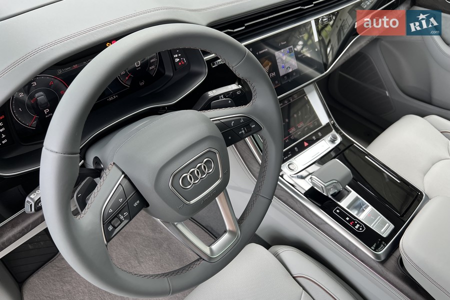 Audi Q7 - фото 27