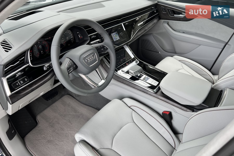 Audi Q7 - фото 25