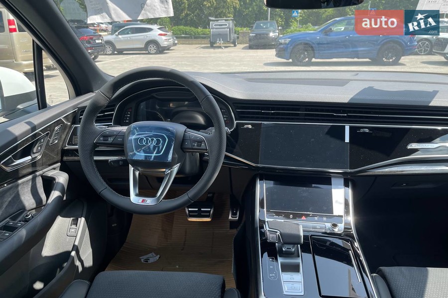 Audi Q7 - фото 16
