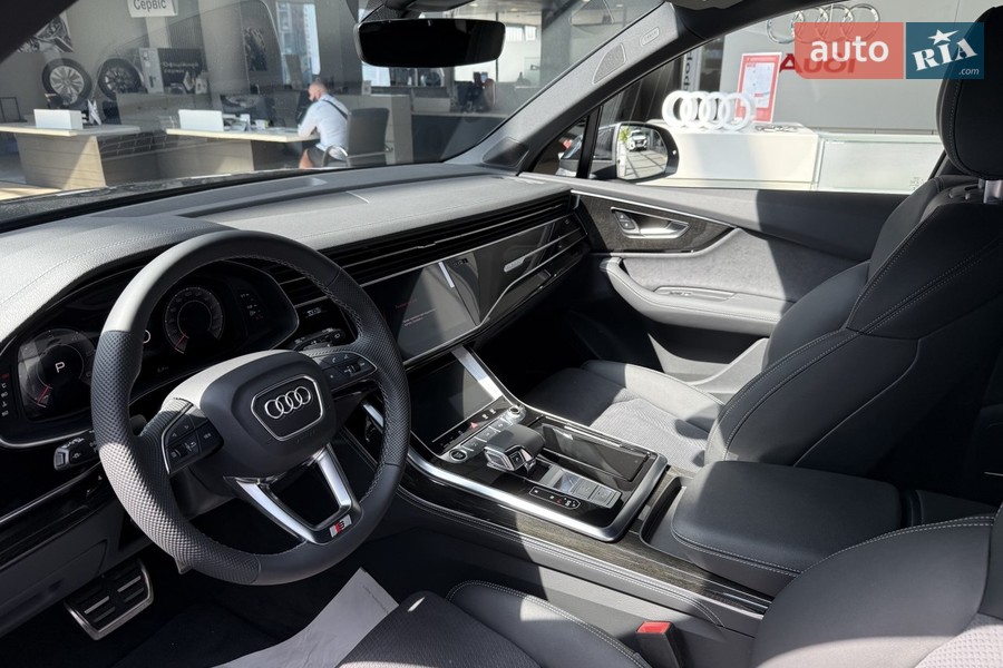 Audi Q7 - фото 5