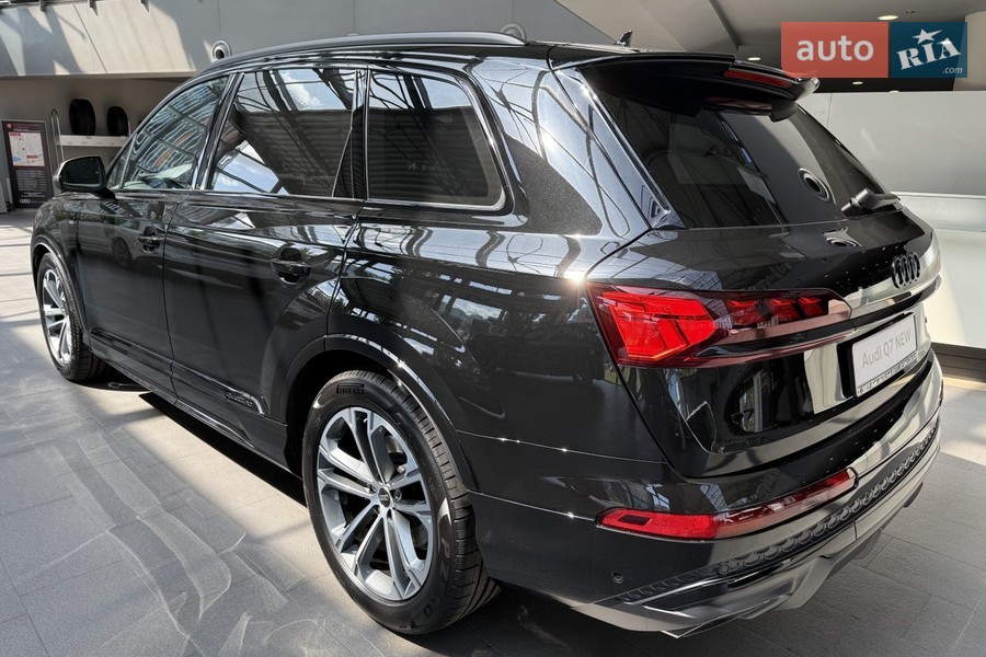 Audi Q7 - фото 3