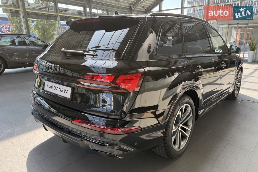 Audi Q7 - фото 4