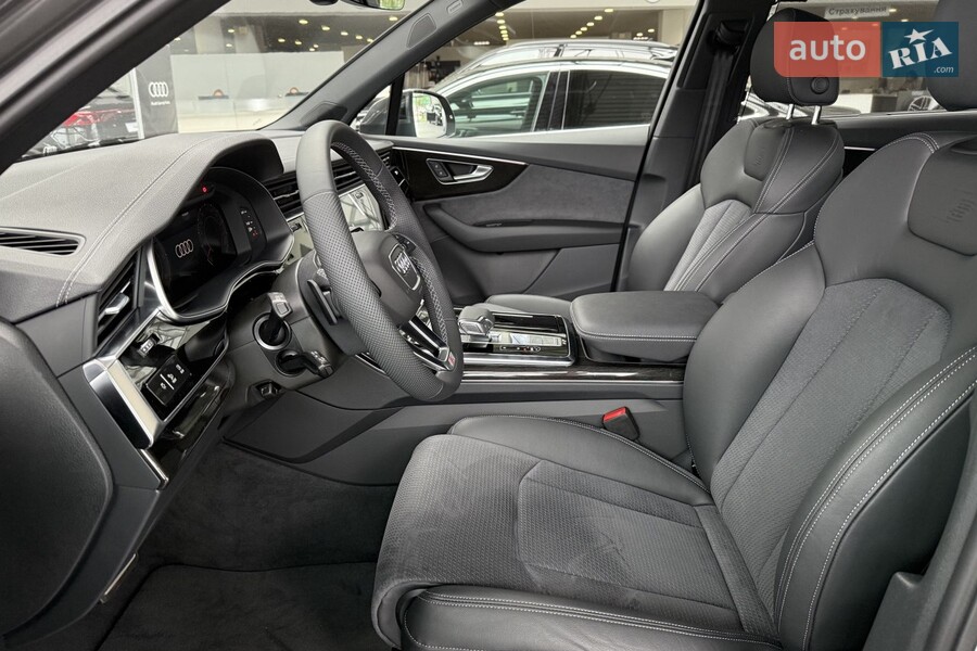 Audi Q7 - фото 7