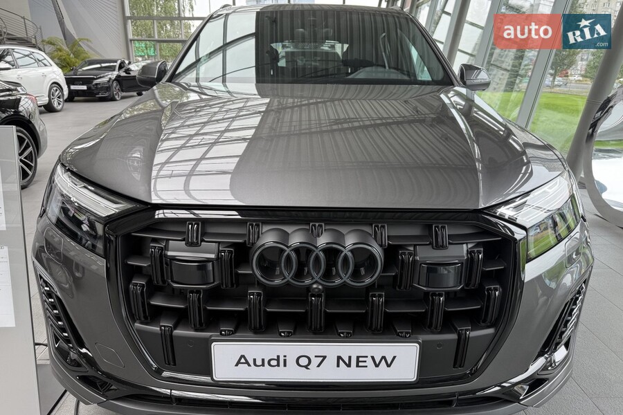 Audi Q7 - фото 1