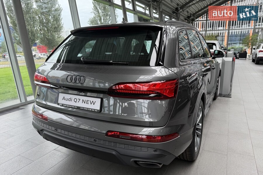 Audi Q7 - фото 3