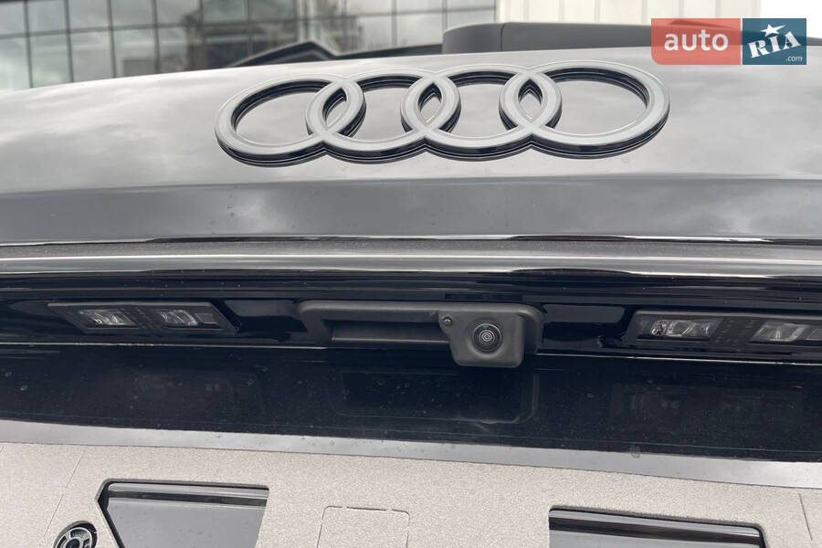 Audi Q7 - фото 20