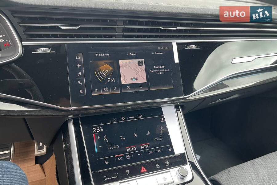 Audi Q7 - фото 18