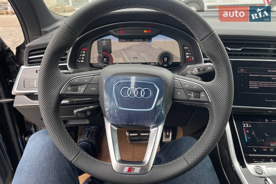 Audi Q7 - фото 13