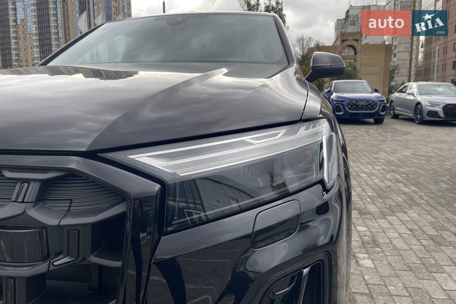 Audi Q7 - фото 9