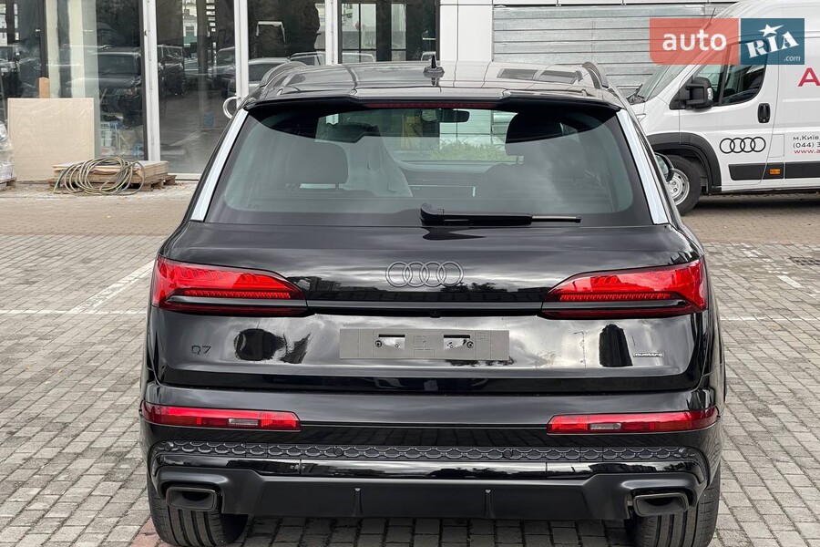 Audi Q7 - фото 7
