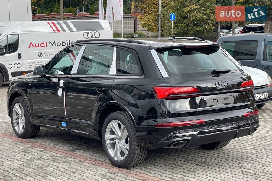 Audi Q7 - фото 6
