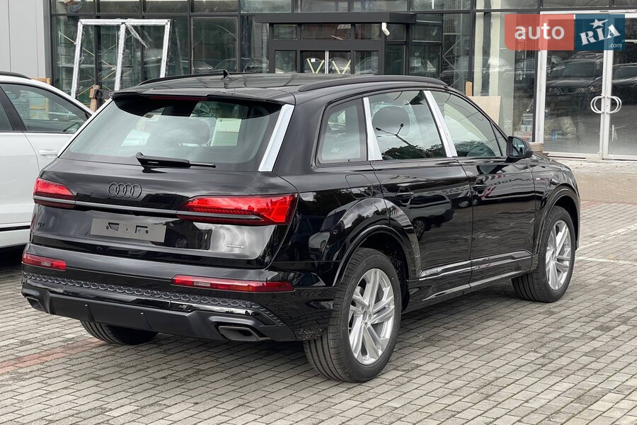 Audi Q7 - фото 8