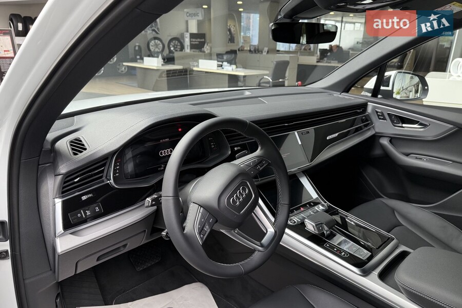 Audi Q7 - фото 6