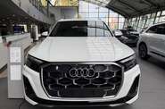 Audi Q7 - фото 1