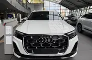 Audi Q7 Audi Q7 S-Line