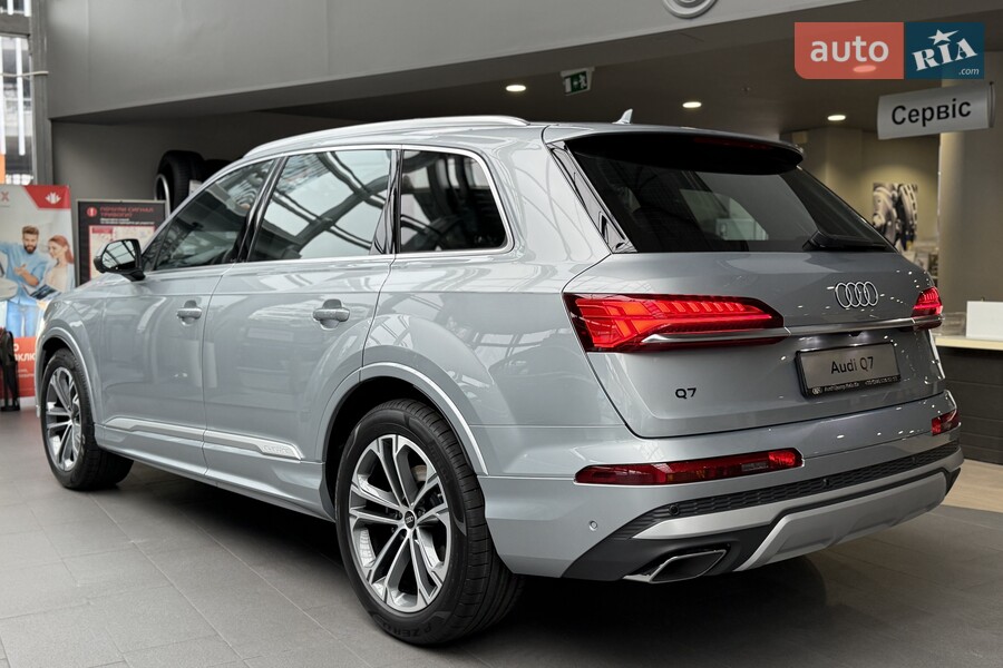 Audi Q7 - фото 7