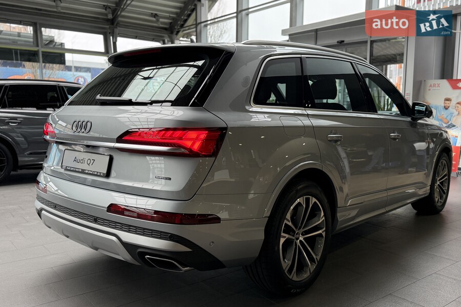 Audi Q7 - фото 5