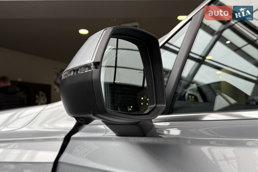 Audi Q7 - фото 14