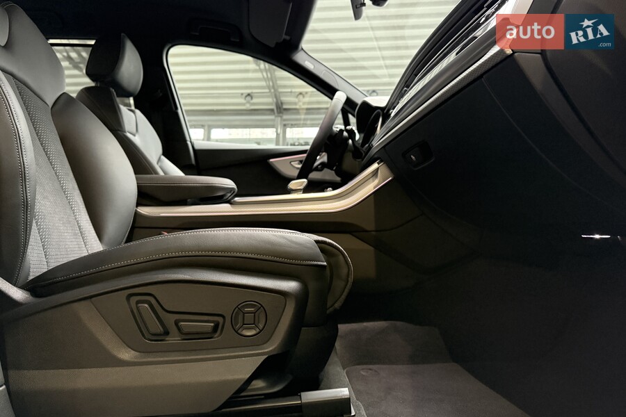 Audi Q7 - фото 21