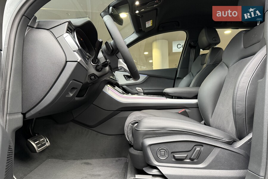 Audi Q7 - фото 26