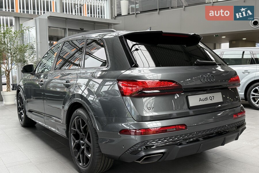 Audi Q7 - фото 6