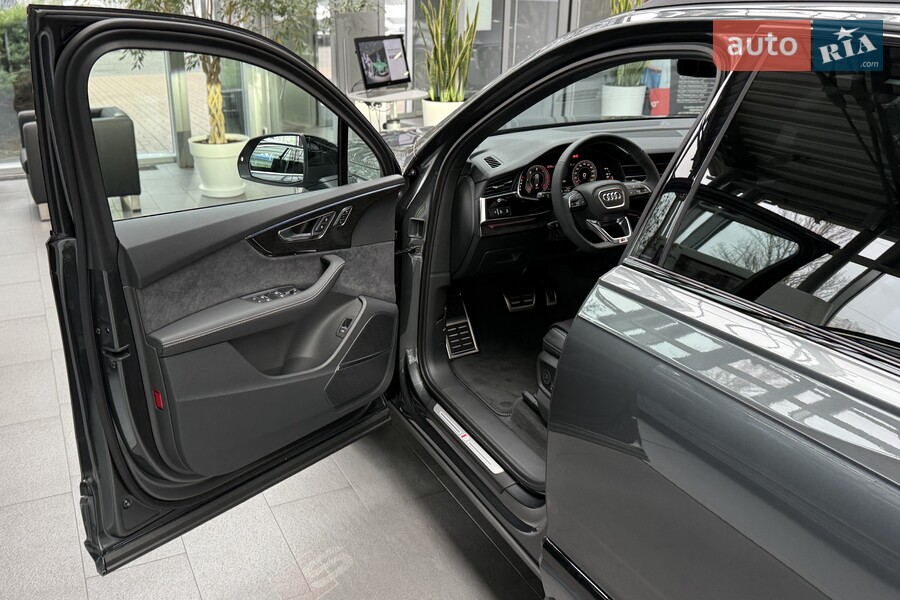 Audi Q7 - фото 10