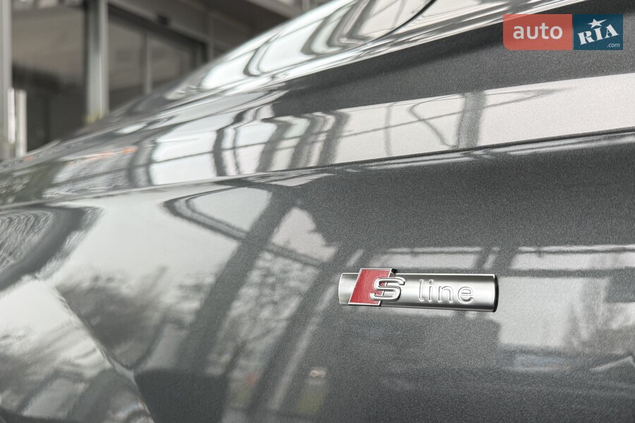 Audi Q7 - фото 14