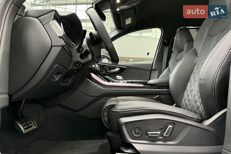 Audi Q7 - фото 19