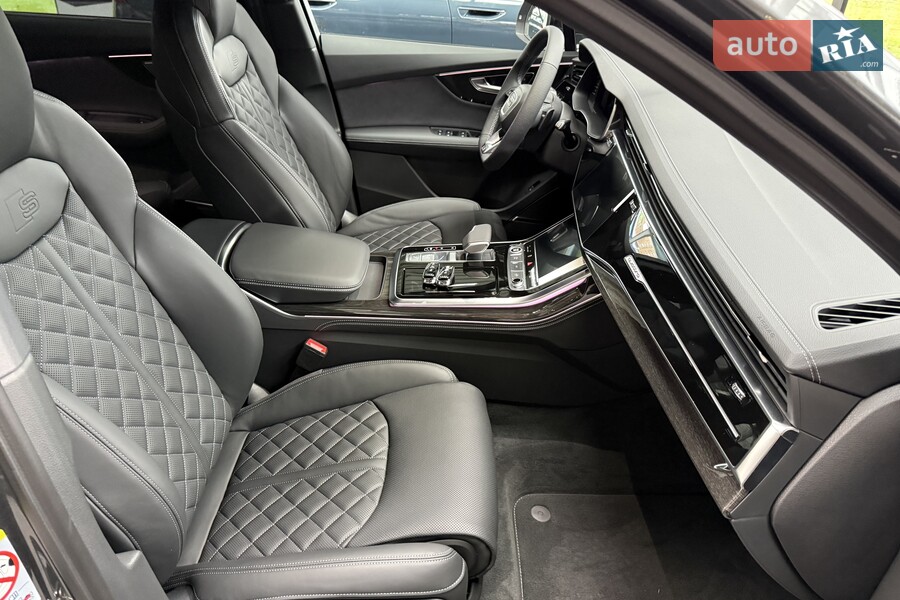 Audi Q7 - фото 22