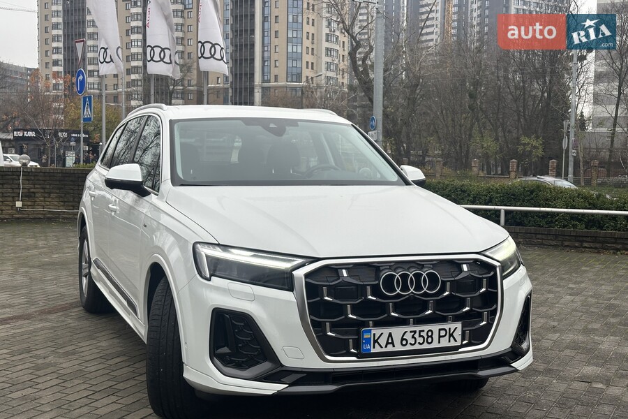 Audi Q7 - фото 2