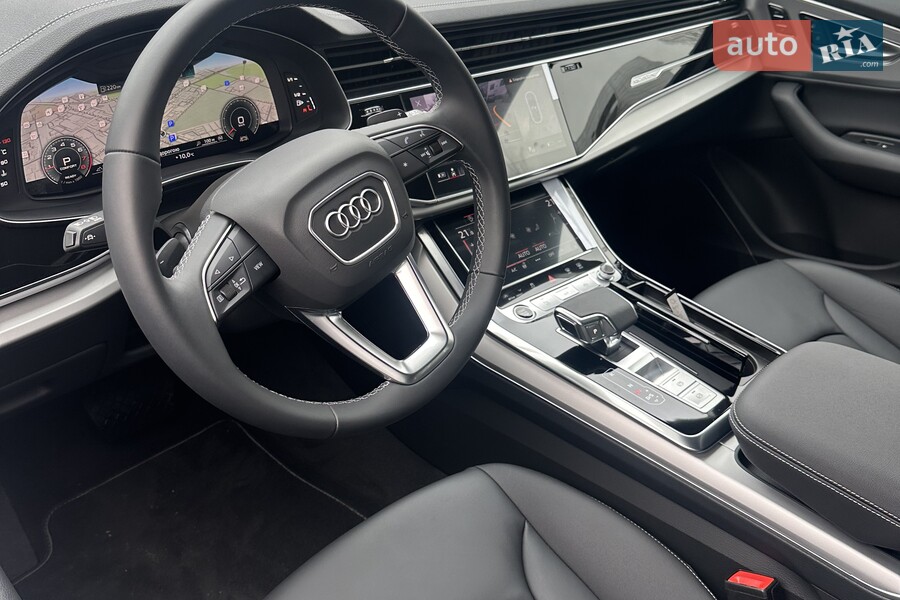 Audi Q7 - фото 12