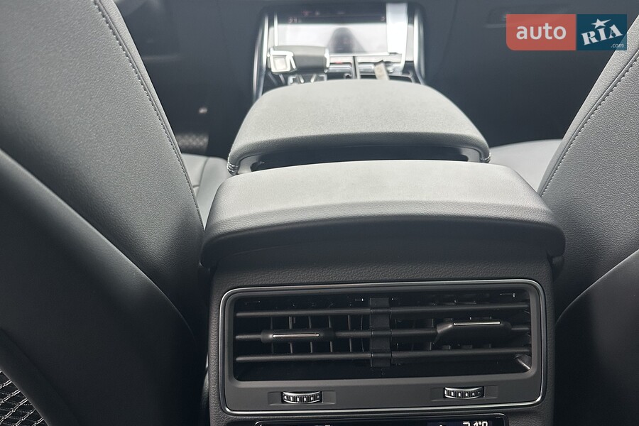 Audi Q7 - фото 8
