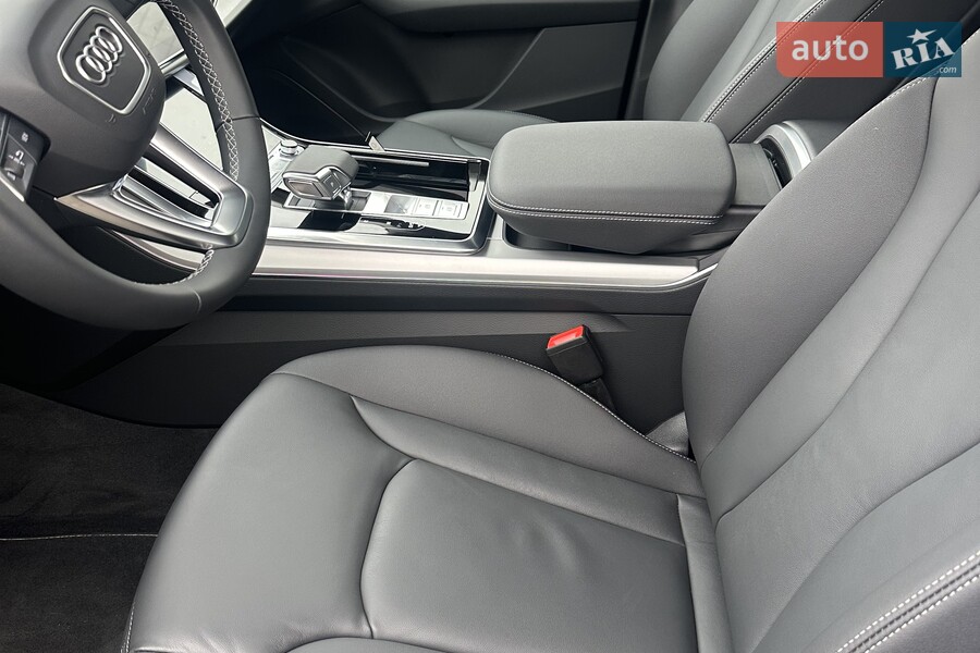 Audi Q7 - фото 16