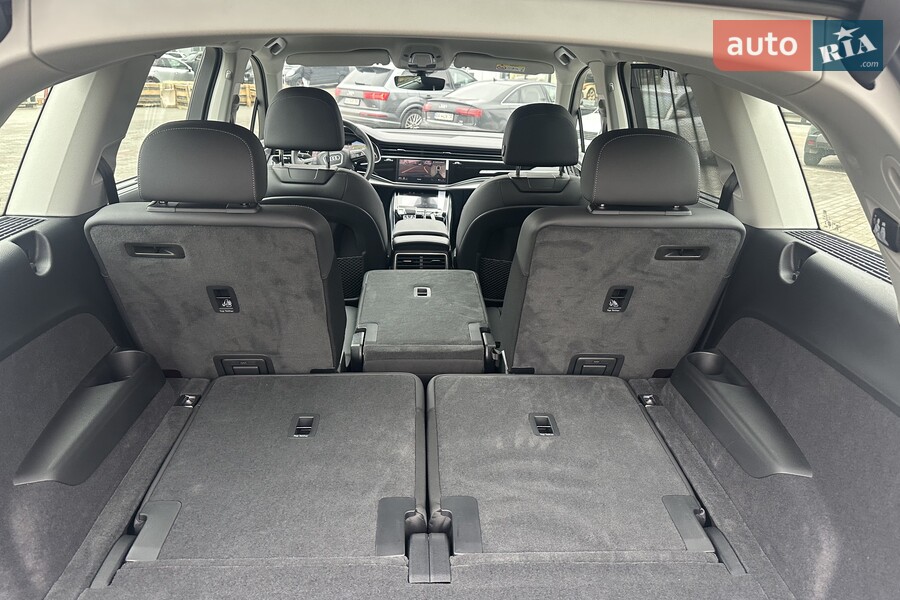 Audi Q7 - фото 14