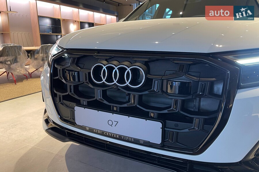 Audi Q7 - фото 9