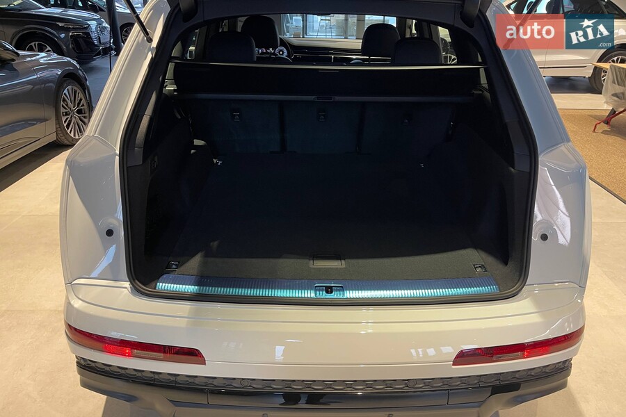 Audi Q7 - фото 20