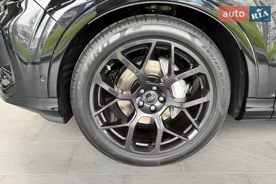 Audi Q7 - фото 4