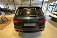 Audi Q7 - фото 8