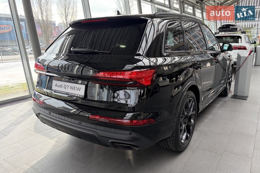 Audi Q7 - фото 5