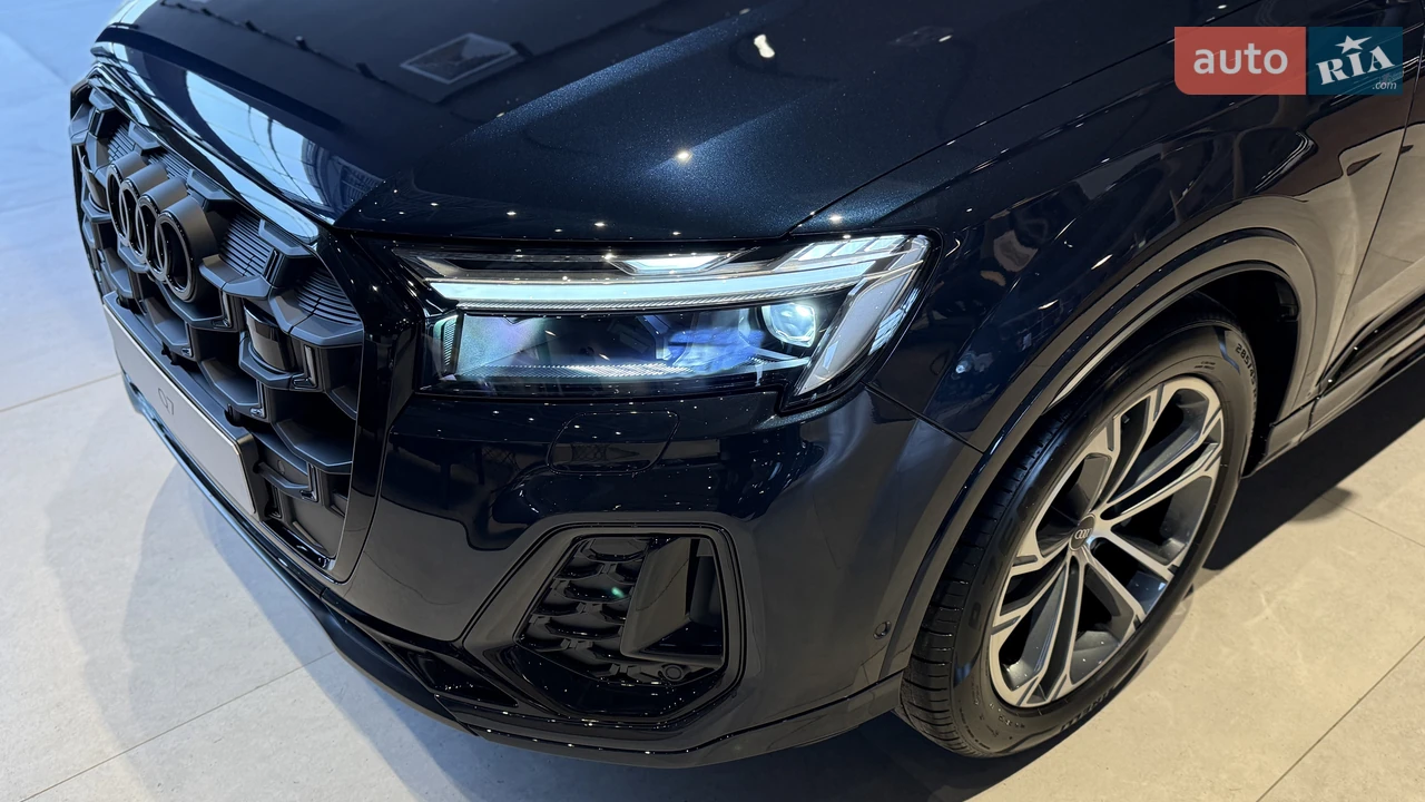Audi-8