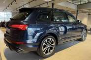Audi Q7 - фото 8